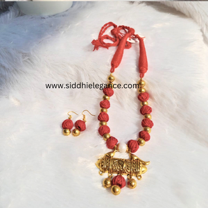 Red cotton bead antique pendant necklace