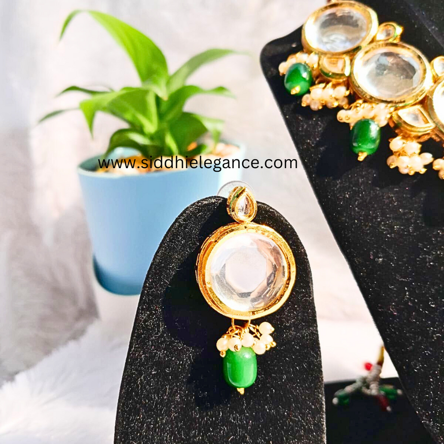 Green kundan necklace
