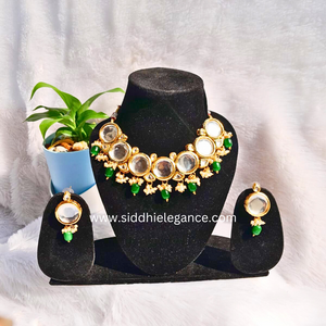 Green kundan necklace